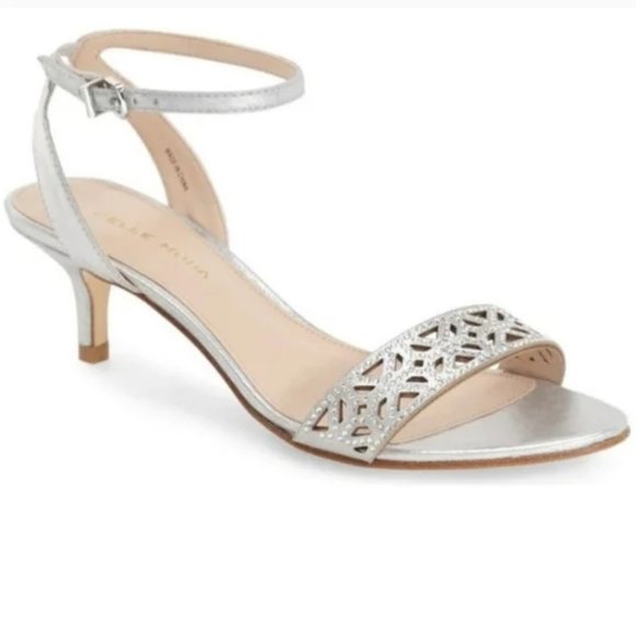 NWB Pelle Moda Silver Metallic Suede Rhinestone Kitten Heel Sandal Shoes - Picture 6 of 7